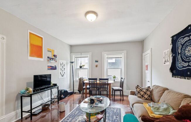 2 beds, 1 bath, 900 sqft, $1,590, Unit 3412 Spring Partners LP-1F