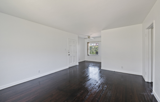 2032 DELAWARE AVE