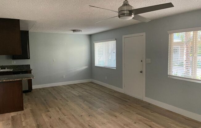 2 beds, 1 bath, 940 sqft, $2,495, Unit 04