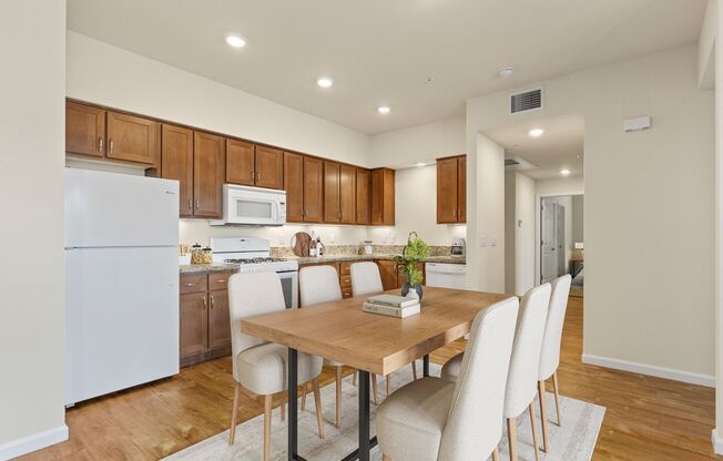 3 beds, 2 baths, 1,263 sqft, $1,930, Unit 243