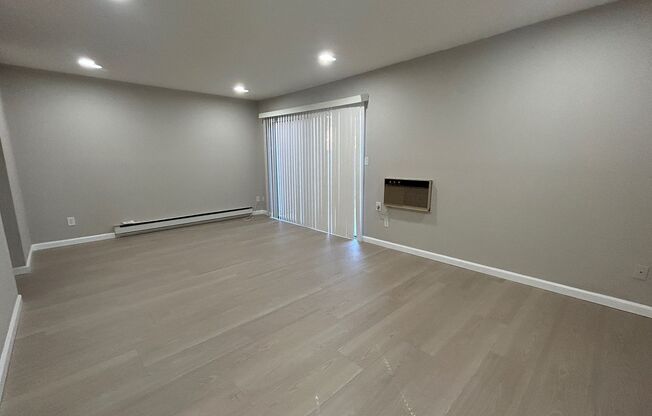 Nice 3br/1.5ba Town Home. Great school. Walking distance to BART.