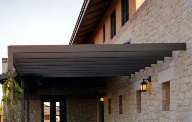 LUXURY 4-BEDROOM IN ALAMO HEIGHTS