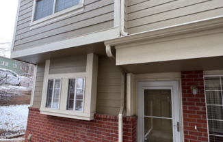 Spacious 3 Bed, 2.5 Bath Condo in Thornton!