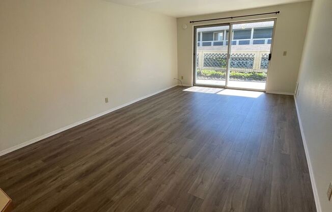 2 beds, 1.5 baths, 900 sqft, $1,550, Unit B105