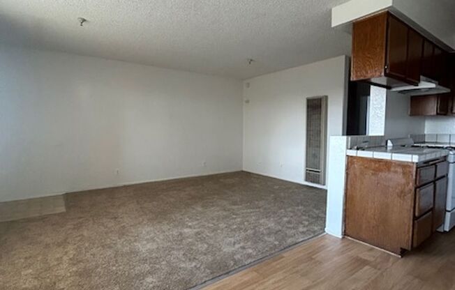 2 beds, 2 baths, $2,295, Unit 02