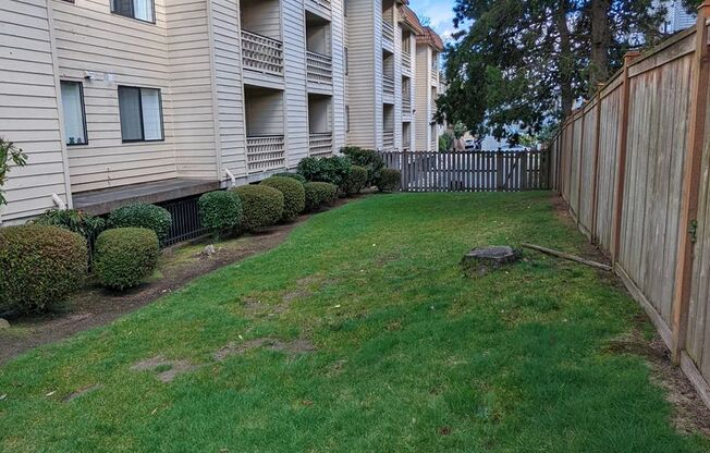 1 bed, 1 bath, 610 sqft, $1,725, Unit F303