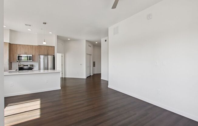 2 beds, 2 baths, 1,161 sqft, $2,260