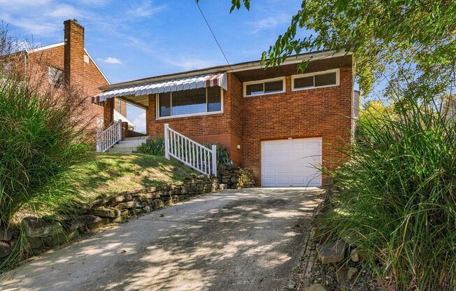 Gorgeous 2 bedroom in Mt. Washington available now!