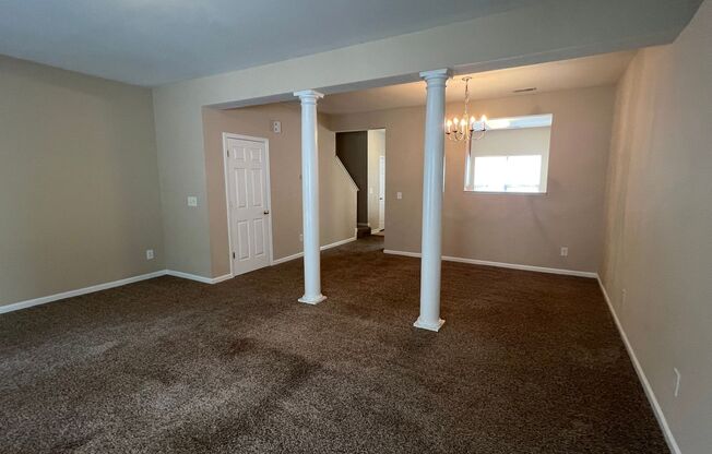 3 beds, 2.5 baths, $1,595