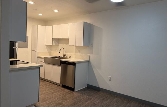 2 beds, 2 baths, 1,000 sqft, $3,105, Unit B058