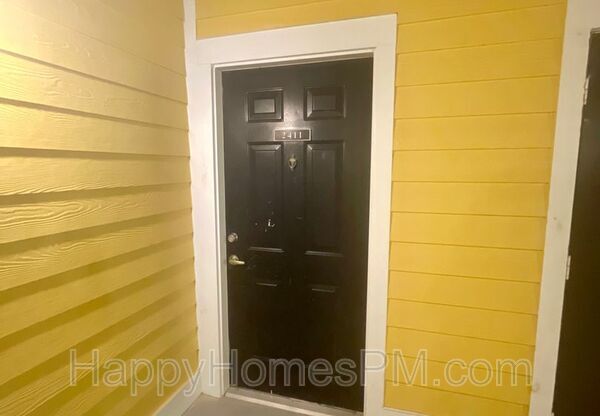 2 beds, 2 baths, 1,057 sqft, $2,100