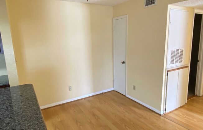 2 beds, 1 bath, $1,495, Unit # #C 203