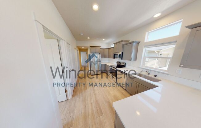 3 beds, 2 baths, 1,064 sqft, $1,895, Unit 317 Cowden