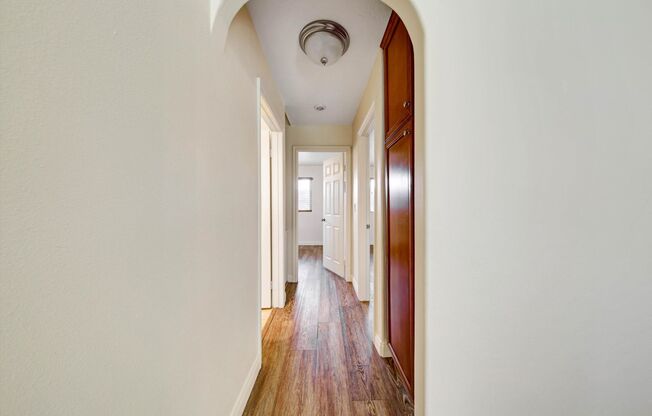 2 beds, 1 bath, $2,095, Unit # 47