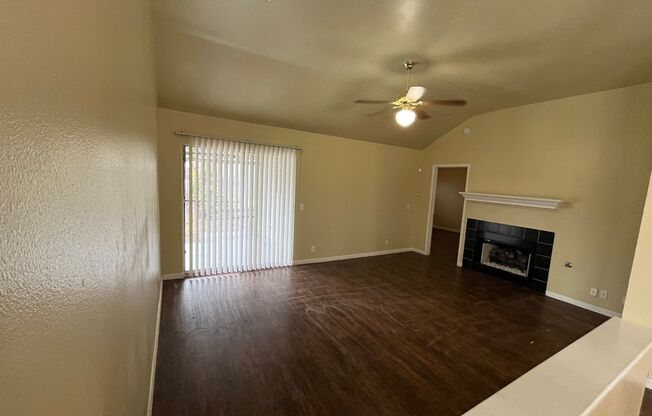 PRELEASING FOR FEBRUARY! 3 Bedroom 2 bath in the heart of North Austin