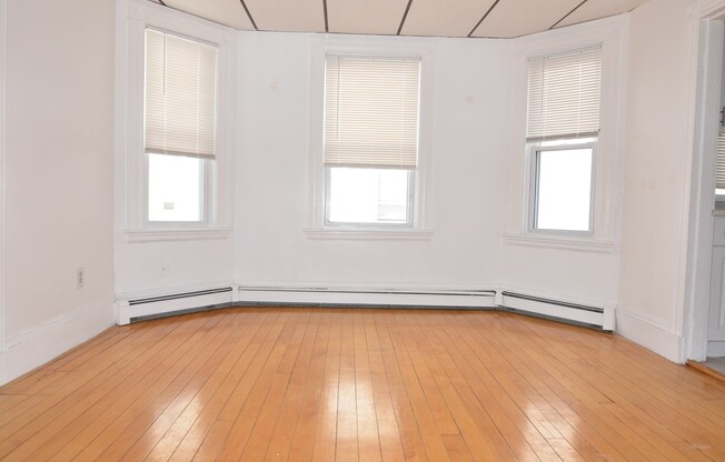 1 bed, 1 bath, 1,500 sqft, $2,700, Unit 2