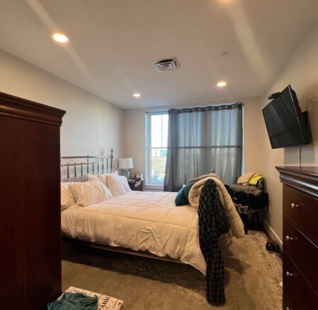 2 beds, 2 baths, 1,200 sqft, $4,500, Unit 414