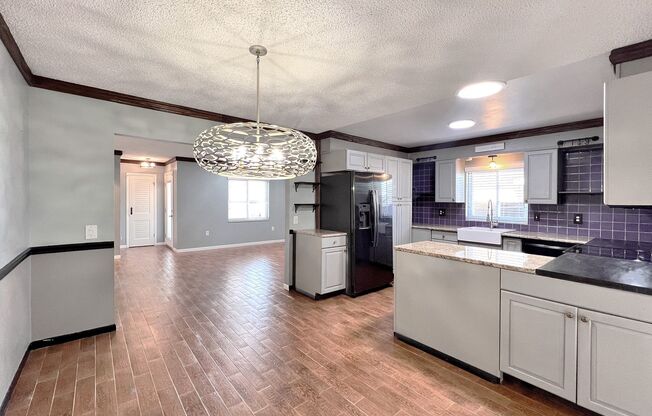 Charming Two-Bedroom Home Near it All