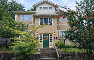 747 BARNETT ST