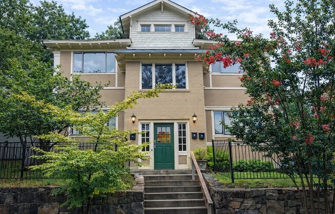 747 BARNETT ST