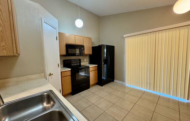 Nicely-Maintained 3/2 Home in Azalea Park