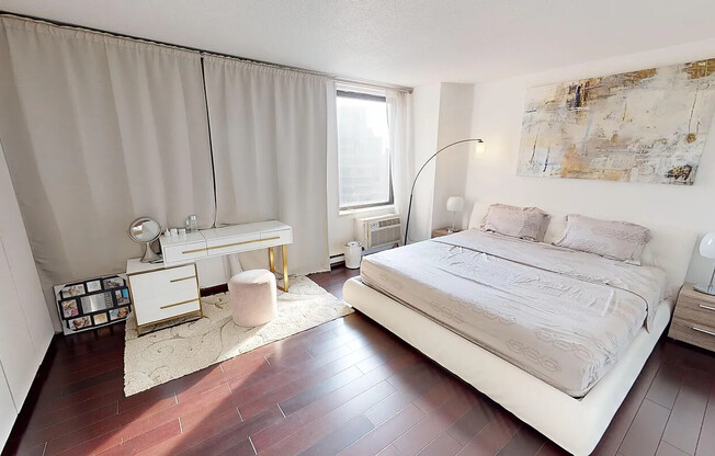 1 bed, 1 bath, 833 sqft, $4,900, Unit 36J