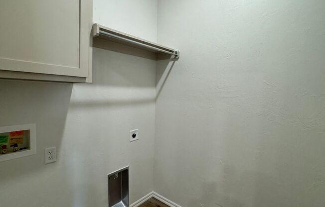 2 beds, 2 baths, 975 sqft, $1,200, Unit 1416 SW Texas Apt A