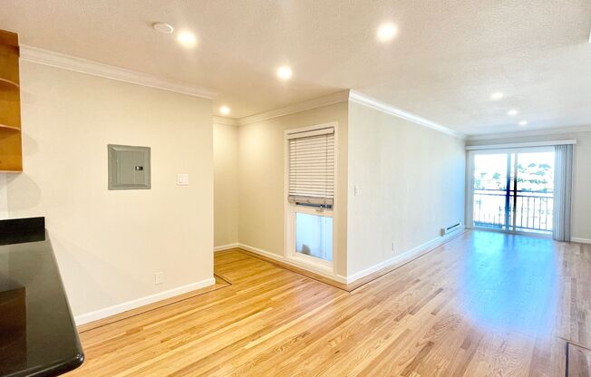 1 bed, 1 bath, $3,595