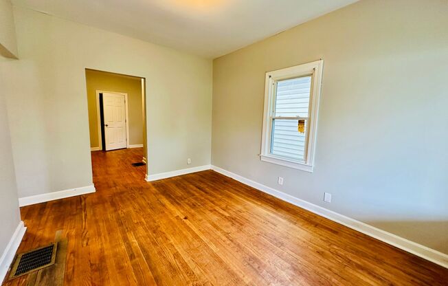 Updated 2BR house in Portland with unfinished basement