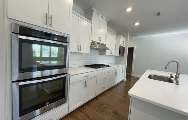 Beautiful home in Foxland Harbor