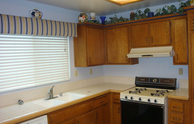 Single family home in Creekside