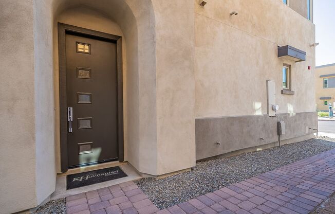 Fully Furnished! North Scottsdale! Gated Community!