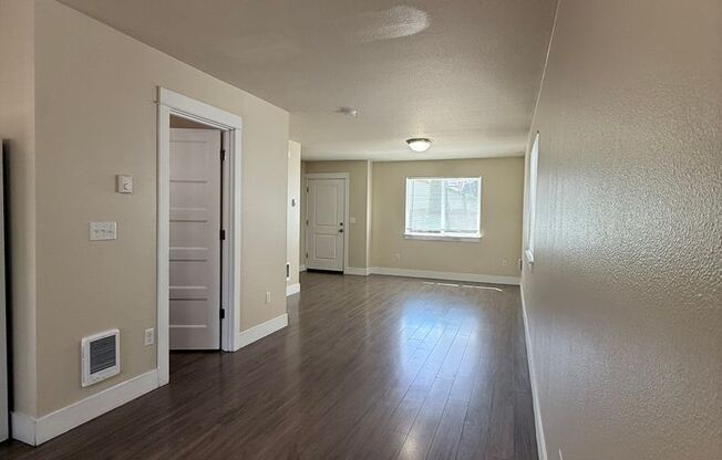 8527-8539 SE Clinton 7 plex
