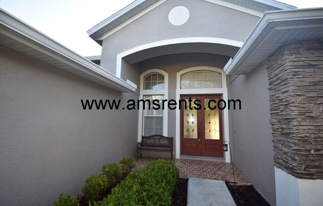 Spacious 5 bedroom home in Hunter Creek