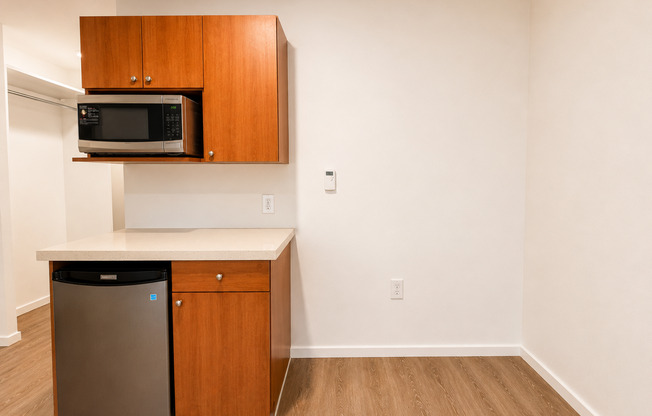 Studio, 1 bath, 175 sqft, $999, Unit 4408