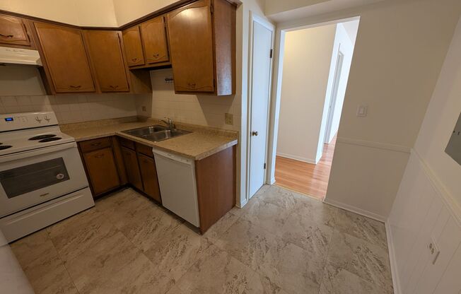 3 beds, 2 baths, 1,100 sqft, $2,995, Unit 601