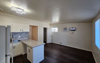 Studio, 1 bath, 320 sqft, $995, Unit 1