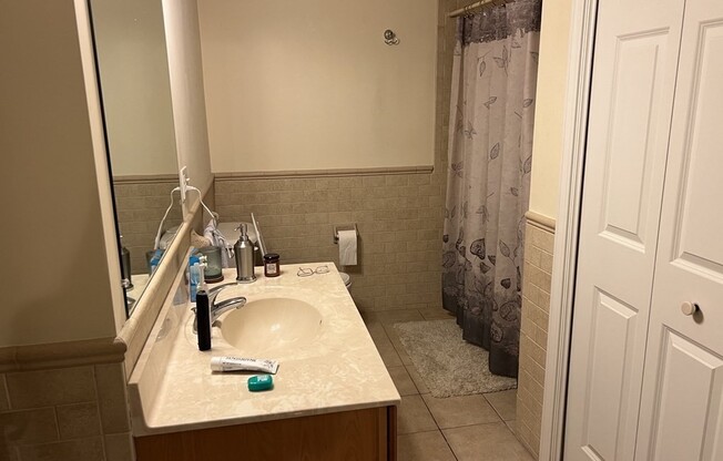 1 bed, 1.5 baths, 695 sqft, $2,195, Unit 310