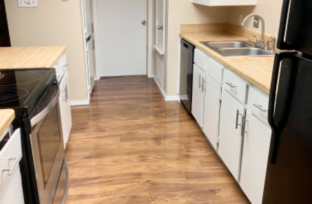 5418 LANSINGFORD TRL