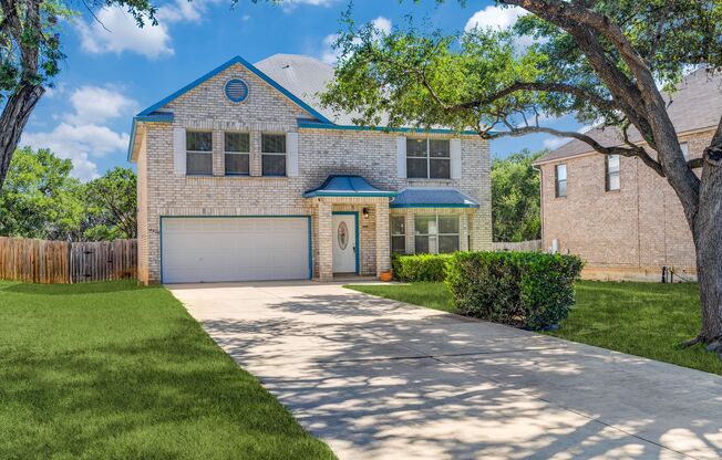 Amazing LOCATION! DeZavala & IH-10 Four Bedroom Available NOW!