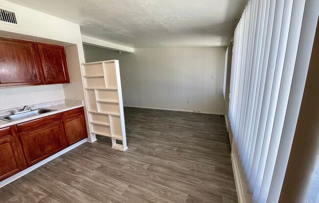 1 bed, 1 bath, 500 sqft, $1,300