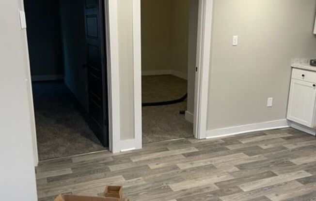 3 beds, 1 bath, 1,000 sqft, $1,175, Unit 1262-2
