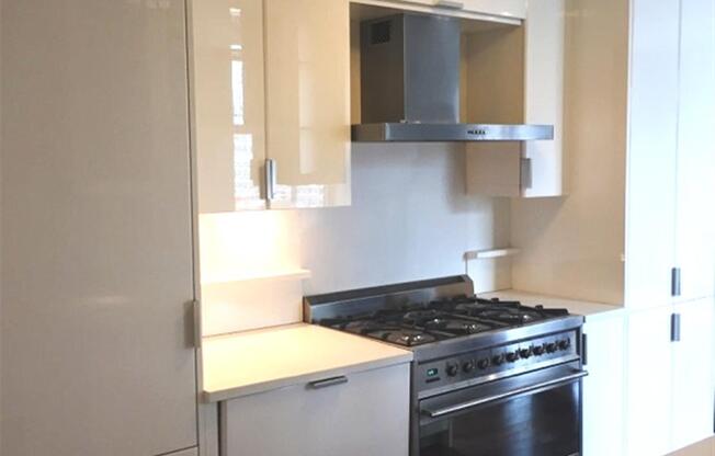 2 beds, 2 baths, 1,150 sqft, $8,565, Unit 901