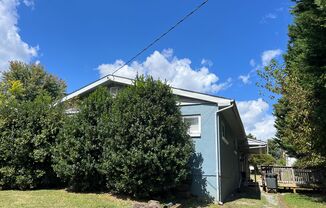 8 Parkwood Avenue