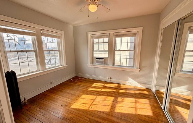 1 bed, 1 bath, 1,000 sqft, $1,095, Unit 127-129 East 46th St - 3