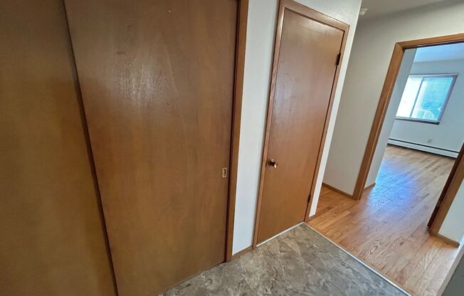 1 bed, 1 bath, $995, Unit 10