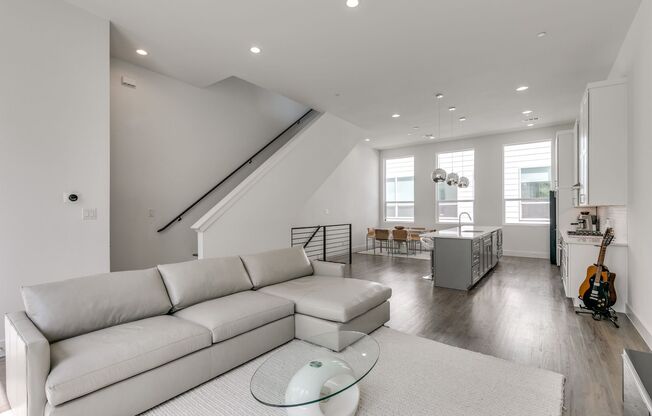 Modern and Spacious Newly Built Townhome near Cedar Springs Neighborhood