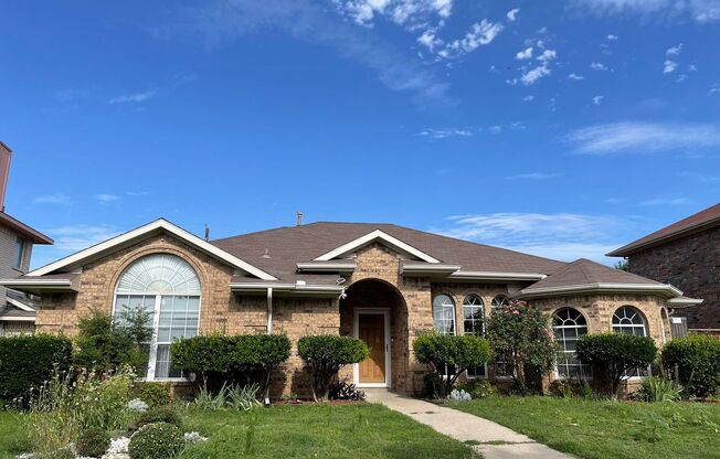 3 Bedroom 2 bath home in Allen, TX!