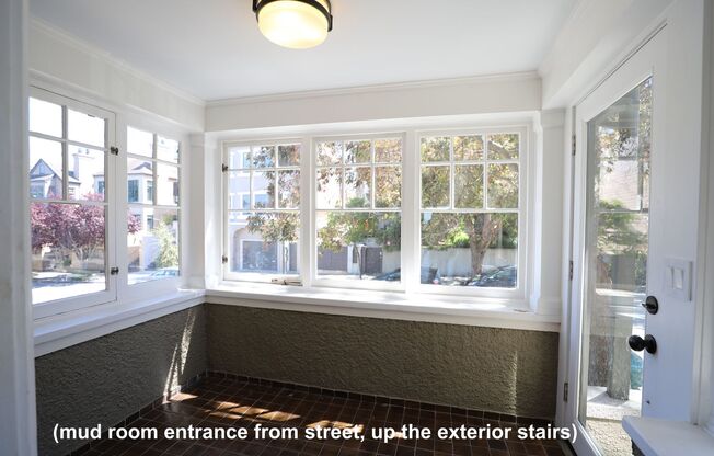 Noe Valley/Dolores Heights: 4+ Bedroom 3.5 Bath Single Family Home with Sweeping Views, Garage & 2 Decks nr 24th St, Mission Dolores Park & Valencia St