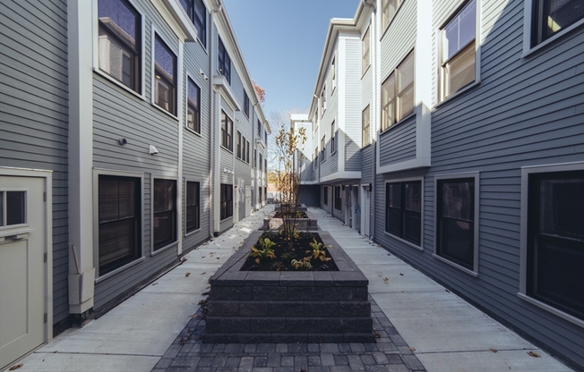 3 beds, 2.5 baths, 1,608 sqft, $4,000, Unit 12
